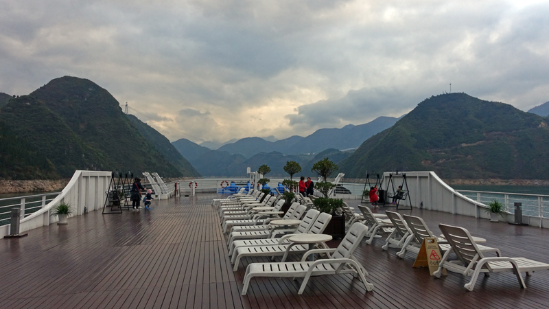 2017-04-04_180823 china-2017.jpg - MS Century Sky - auf dem Sonnendeck